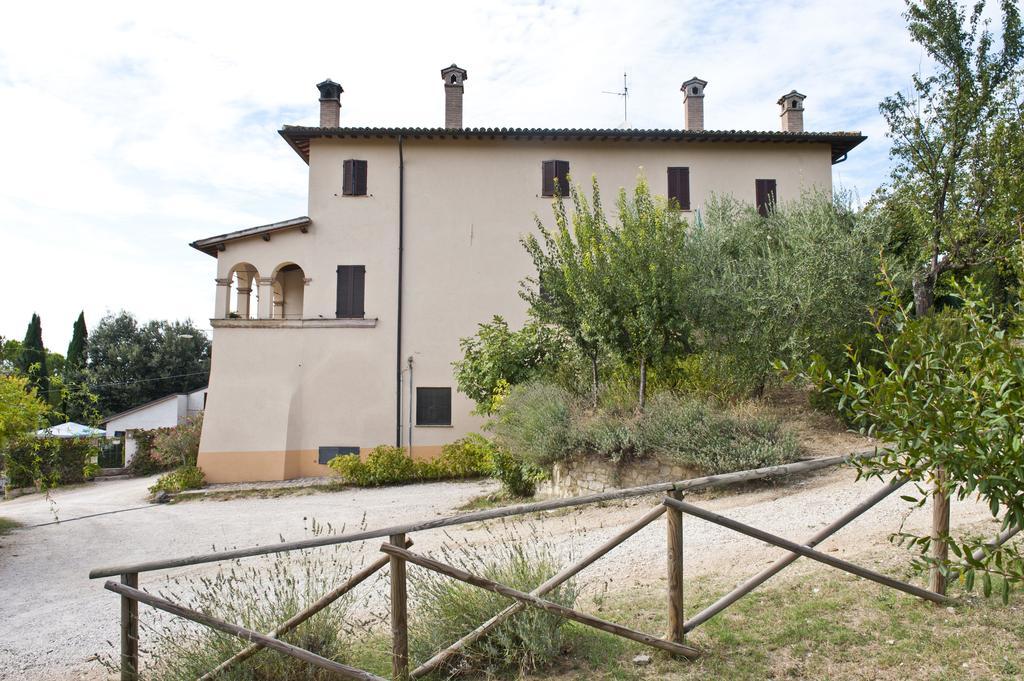 Casa Castellina Guest House Foligno Exterior photo